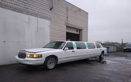 Lincoln Town Car II, 1996 год, 550 000 рублей, 1 фотография