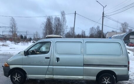 Toyota HiAce, 2001 год, 285 000 рублей, 4 фотография