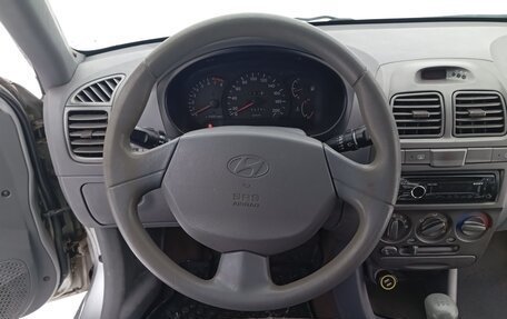 Hyundai Accent II, 2004 год, 207 000 рублей, 8 фотография