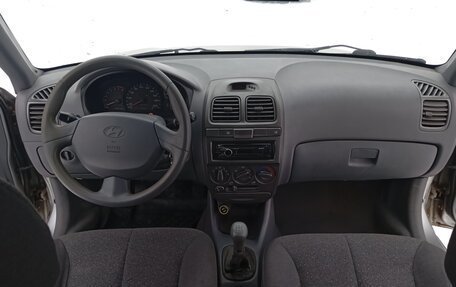 Hyundai Accent II, 2004 год, 207 000 рублей, 11 фотография