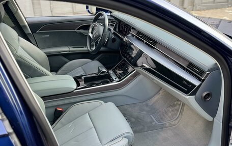 Audi A8, 2018 год, 6 000 000 рублей, 3 фотография