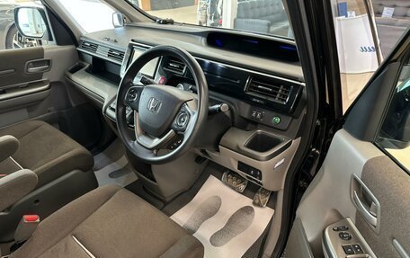 Honda Stepwgn IV, 2017 год, 1 819 000 рублей, 10 фотография