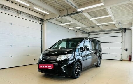 Honda Stepwgn IV, 2017 год, 1 819 000 рублей, 2 фотография