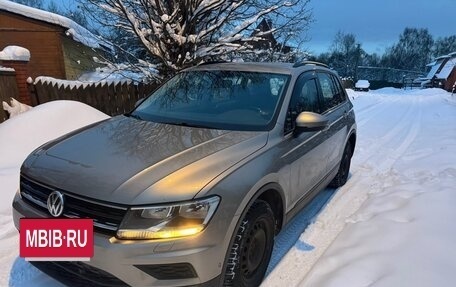 Volkswagen Tiguan II, 2018 год, 1 998 000 рублей, 7 фотография