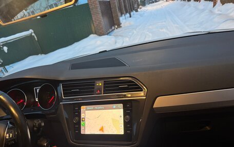 Volkswagen Tiguan II, 2018 год, 1 998 000 рублей, 15 фотография