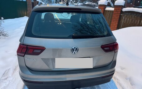 Volkswagen Tiguan II, 2018 год, 1 998 000 рублей, 26 фотография