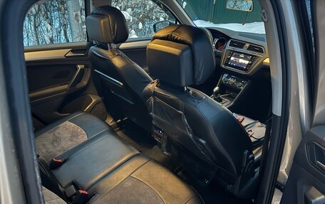 Volkswagen Tiguan II, 2018 год, 1 998 000 рублей, 20 фотография