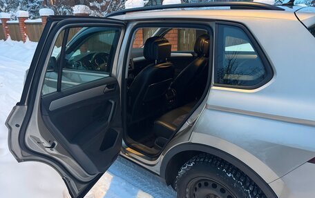 Volkswagen Tiguan II, 2018 год, 1 998 000 рублей, 24 фотография