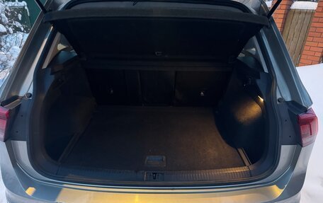 Volkswagen Tiguan II, 2018 год, 1 998 000 рублей, 22 фотография