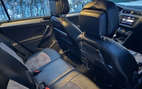 Volkswagen Tiguan II, 2018 год, 1 998 000 рублей, 21 фотография