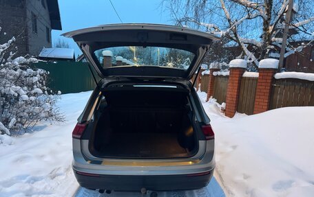 Volkswagen Tiguan II, 2018 год, 1 998 000 рублей, 23 фотография