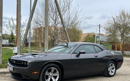 Dodge Challenger III рестайлинг 2, 2019 год, 2 600 000 рублей, 13 фотография