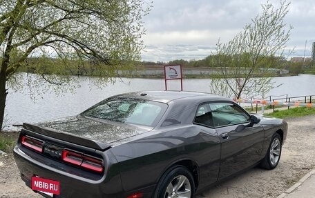 Dodge Challenger III рестайлинг 2, 2019 год, 2 600 000 рублей, 10 фотография