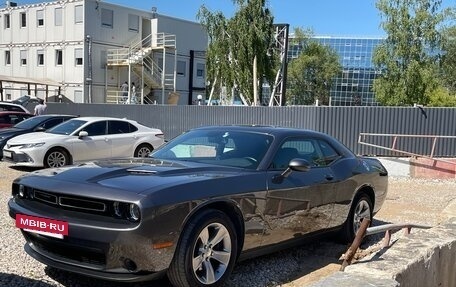 Dodge Challenger III рестайлинг 2, 2019 год, 2 600 000 рублей, 24 фотография