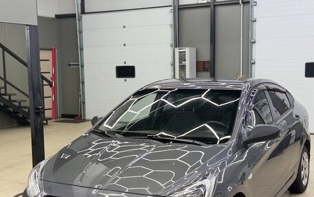 Hyundai Solaris II рестайлинг, 2011 год, 650 000 рублей, 5 фотография