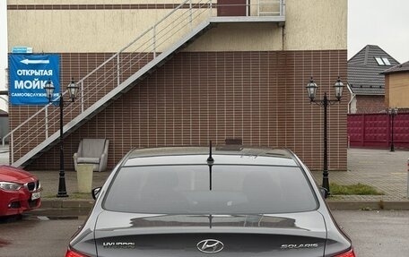 Hyundai Solaris II рестайлинг, 2011 год, 650 000 рублей, 3 фотография