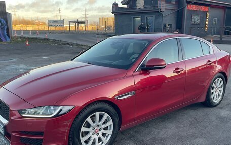 Jaguar XE I рестайлинг, 2016 год, 1 700 000 рублей, 3 фотография