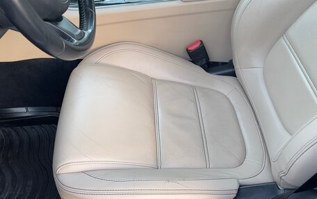 Jaguar XE I рестайлинг, 2016 год, 1 700 000 рублей, 19 фотография