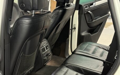 Volkswagen Touareg III, 2011 год, 2 100 000 рублей, 12 фотография