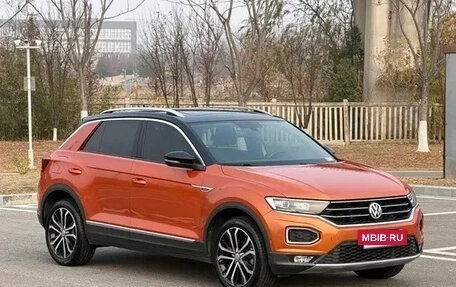 Volkswagen T-Roc I, 2022 год, 1 699 123 рублей, 3 фотография