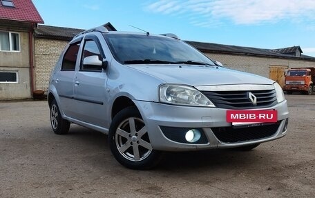 Renault Logan I, 2013 год, 400 000 рублей, 10 фотография
