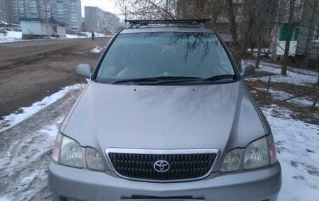 Toyota Gaia, 1998 год, 300 000 рублей, 2 фотография