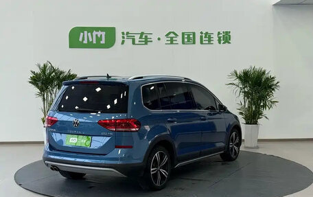 Volkswagen Touran III, 2023 год, 2 199 123 рублей, 5 фотография