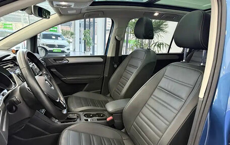 Volkswagen Touran III, 2023 год, 2 199 123 рублей, 8 фотография