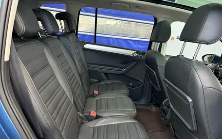 Volkswagen Touran III, 2023 год, 2 199 123 рублей, 10 фотография