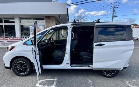 Honda Freed II, 2022 год, 1 477 000 рублей, 5 фотография