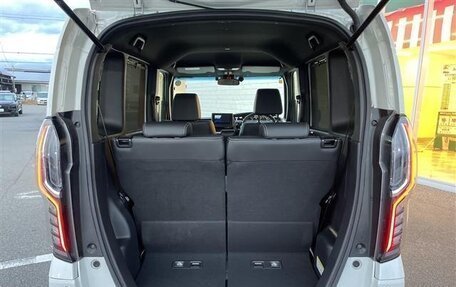 Honda N-BOX II, 2022 год, 947 000 рублей, 38 фотография