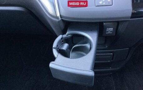 Honda Stepwgn IV, 2021 год, 2 230 000 рублей, 16 фотография