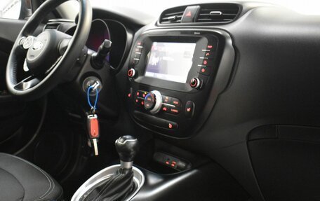 KIA Soul II рестайлинг, 2018 год, 1 699 000 рублей, 14 фотография