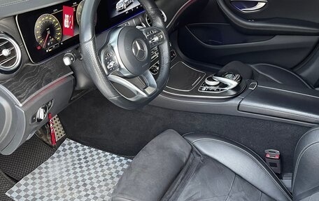 Mercedes-Benz E-Класс, 2018 год, 3 150 000 рублей, 14 фотография