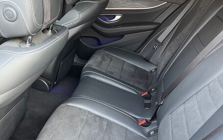 Mercedes-Benz E-Класс, 2018 год, 3 150 000 рублей, 17 фотография