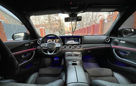 Mercedes-Benz E-Класс, 2018 год, 3 150 000 рублей, 20 фотография