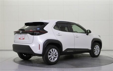 Toyota Yaris Cross, 2021 год, 1 300 000 рублей, 4 фотография