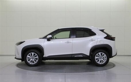 Toyota Yaris Cross, 2021 год, 1 300 000 рублей, 2 фотография