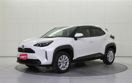 Toyota Yaris Cross, 2021 год, 1 300 000 рублей, 1 фотография