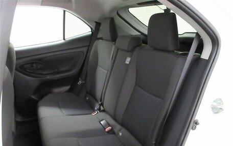 Toyota Yaris Cross, 2021 год, 1 300 000 рублей, 8 фотография