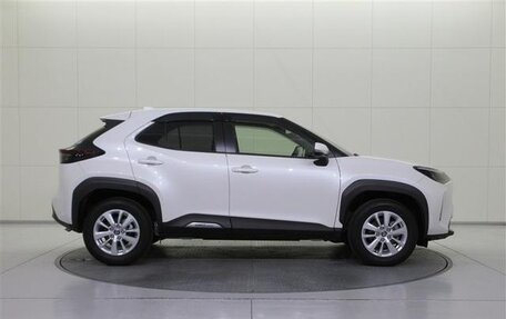 Toyota Yaris Cross, 2021 год, 1 300 000 рублей, 5 фотография