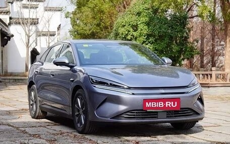 BYD Qin, 2025 год, 1 840 000 рублей, 3 фотография