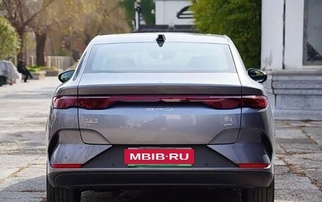 BYD Qin, 2025 год, 1 840 000 рублей, 5 фотография