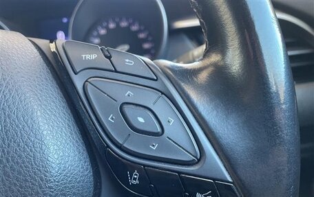 Toyota C-HR I рестайлинг, 2022 год, 1 730 000 рублей, 12 фотография