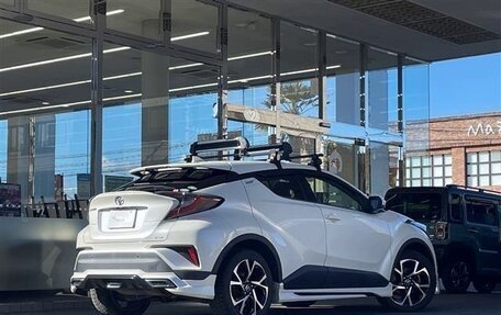 Toyota C-HR I рестайлинг, 2022 год, 1 730 000 рублей, 6 фотография