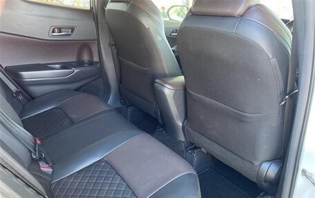 Toyota C-HR I рестайлинг, 2022 год, 1 730 000 рублей, 25 фотография