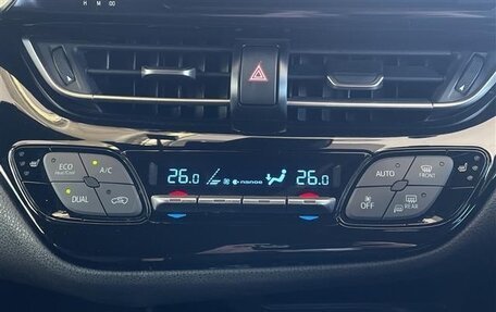 Toyota C-HR I рестайлинг, 2022 год, 1 730 000 рублей, 18 фотография