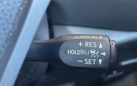 Toyota C-HR I рестайлинг, 2022 год, 1 730 000 рублей, 15 фотография