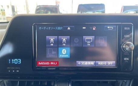 Toyota C-HR I рестайлинг, 2022 год, 1 730 000 рублей, 16 фотография