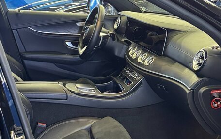 Mercedes-Benz E-Класс, 2021 год, 4 350 000 рублей, 10 фотография